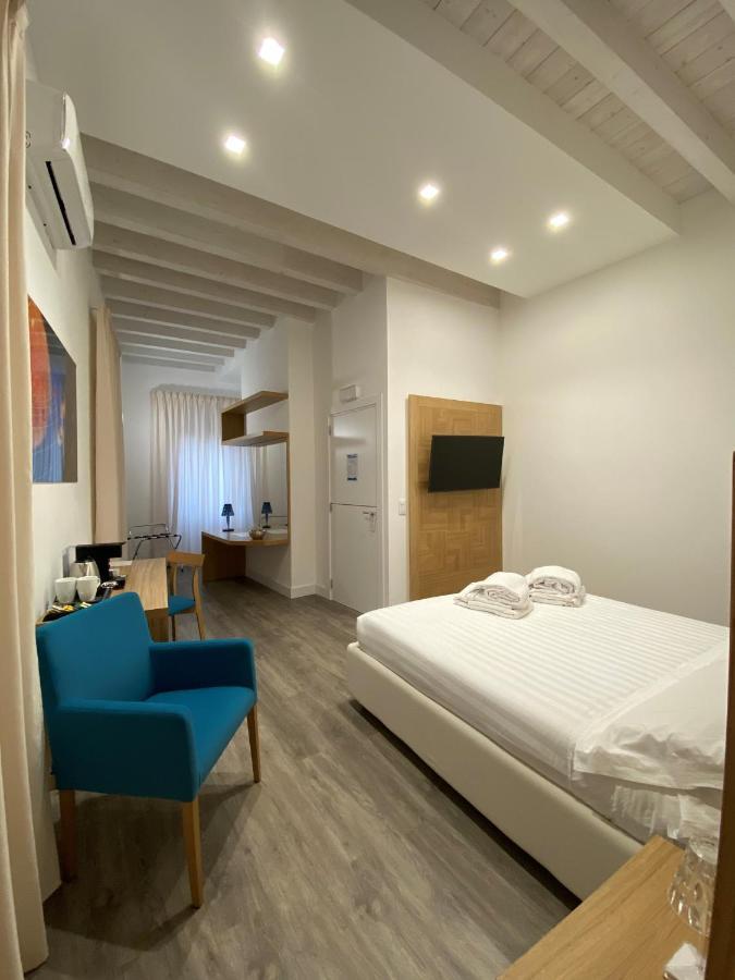 Star Suite 塔兰托 外观 照片