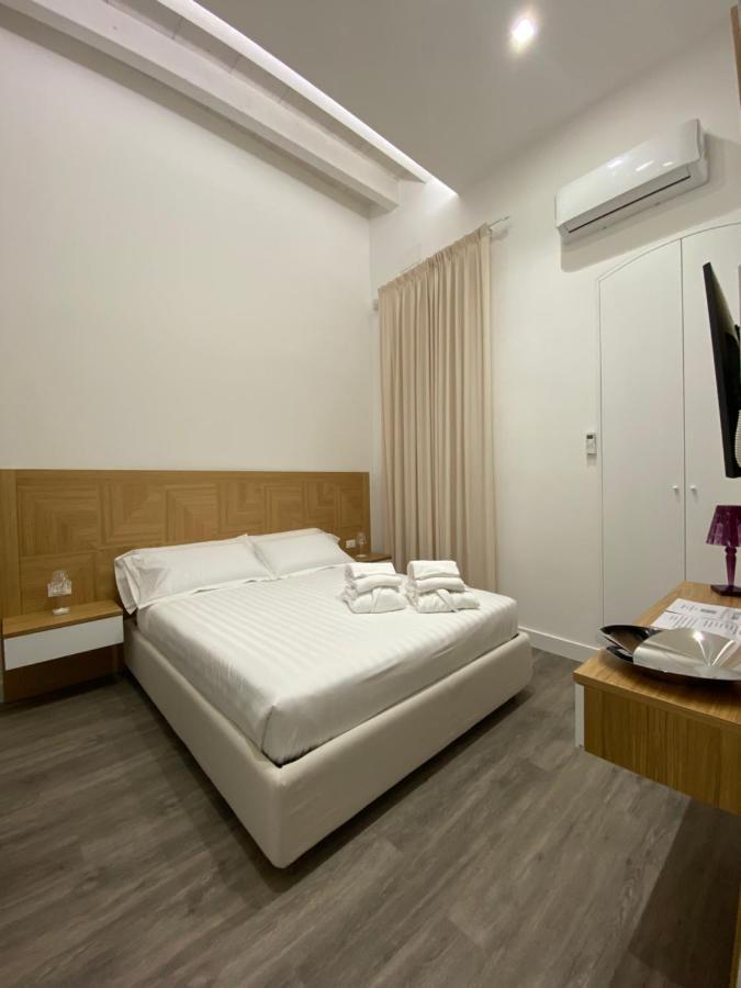 Star Suite 塔兰托 外观 照片